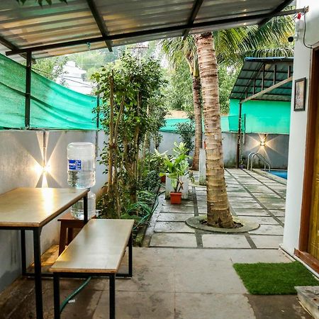 ホテル The Club House- Swimming Pool That'S Better Than The Beach ポンディシェリ エクステリア 写真